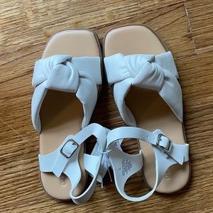 Girls Old Navy Faux-Leather Puff Knotted-Strap Sandals, White, Size 12 NWT